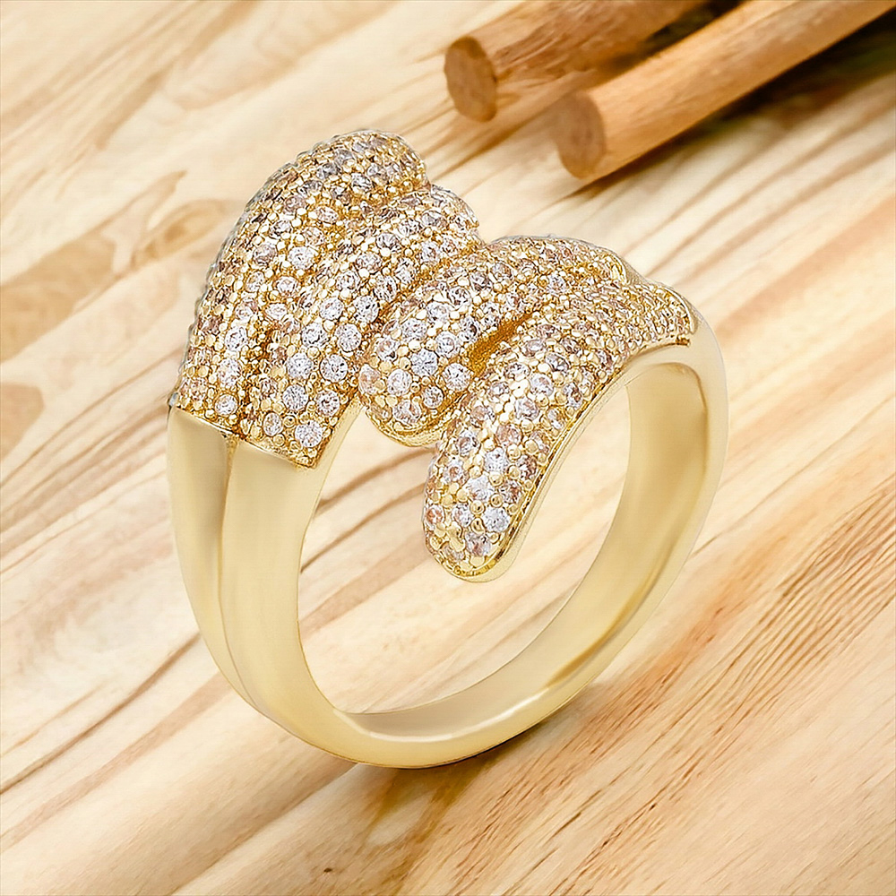 As fotografias para o Instagram têm diversos objetivos, que vão além de apenas compartilhar momentos do dia a dia em seu perfil pessoal como também o fortalecimento da marca de seu produto, objetivo importante na promoção de marcas e produtos. Empresas e influenciadores usam o Instagram para alcançar um público amplo, utilizando imagens atraentes para engajar seguidores e aumentar a visibilidade. As fotografias também têm um papel significativo na construção de narrativas visuais, onde cada imagem pode contar uma história ou transmitir uma mensagem e desejo pessoal. Além disso, as fotos podem ser uma forma de documentar experiências, e crescimento empresárial, servindo como um álbum digital de seus produtos onde os usuários podem revisitar ao longo do tempo. No geral, as fotografias no Instagram são uma combinação de arte, comunicação e marketing, refletindo a diversidade e a criatividade de seus futuros cliente.