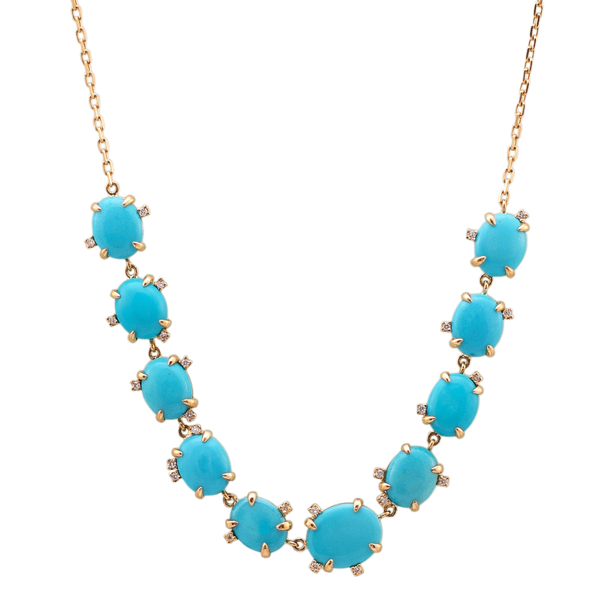 A fotografia de joias e semi-joias é uma arte que exige precisão, habilidade e uma compreensão profunda dos elementos que tornam essas peças únicas e desejáveis. Desde anéis e colares até brincos e pulseiras, capturar a essência dessas joias e semi-joias é crucial para destacar seu brilho, cor e design sofisticado. Uma boa fotografia pode transformar uma peça de joalheria em um objeto de desejo e ajudar a comunicar seu valor e apelo ao público.