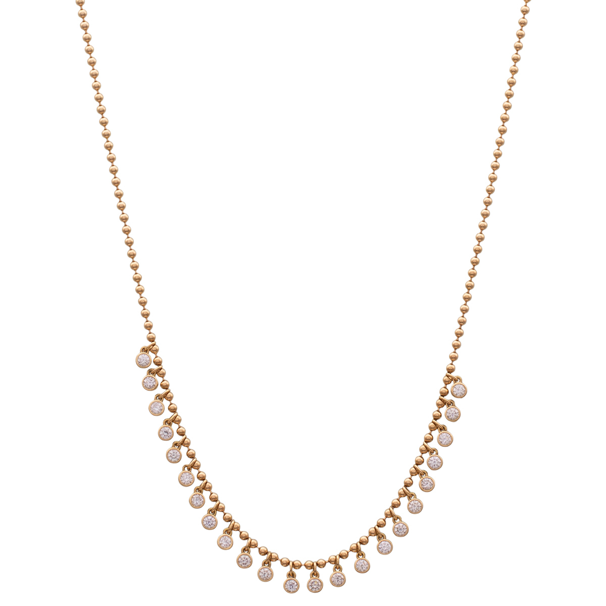 A fotografia de joias e semi-joias é uma arte que exige precisão, habilidade e uma compreensão profunda dos elementos que tornam essas peças únicas e desejáveis. Desde anéis e colares até brincos e pulseiras, capturar a essência dessas joias e semi-joias é crucial para destacar seu brilho, cor e design sofisticado. Uma boa fotografia pode transformar uma peça de joalheria em um objeto de desejo e ajudar a comunicar seu valor e apelo ao público.