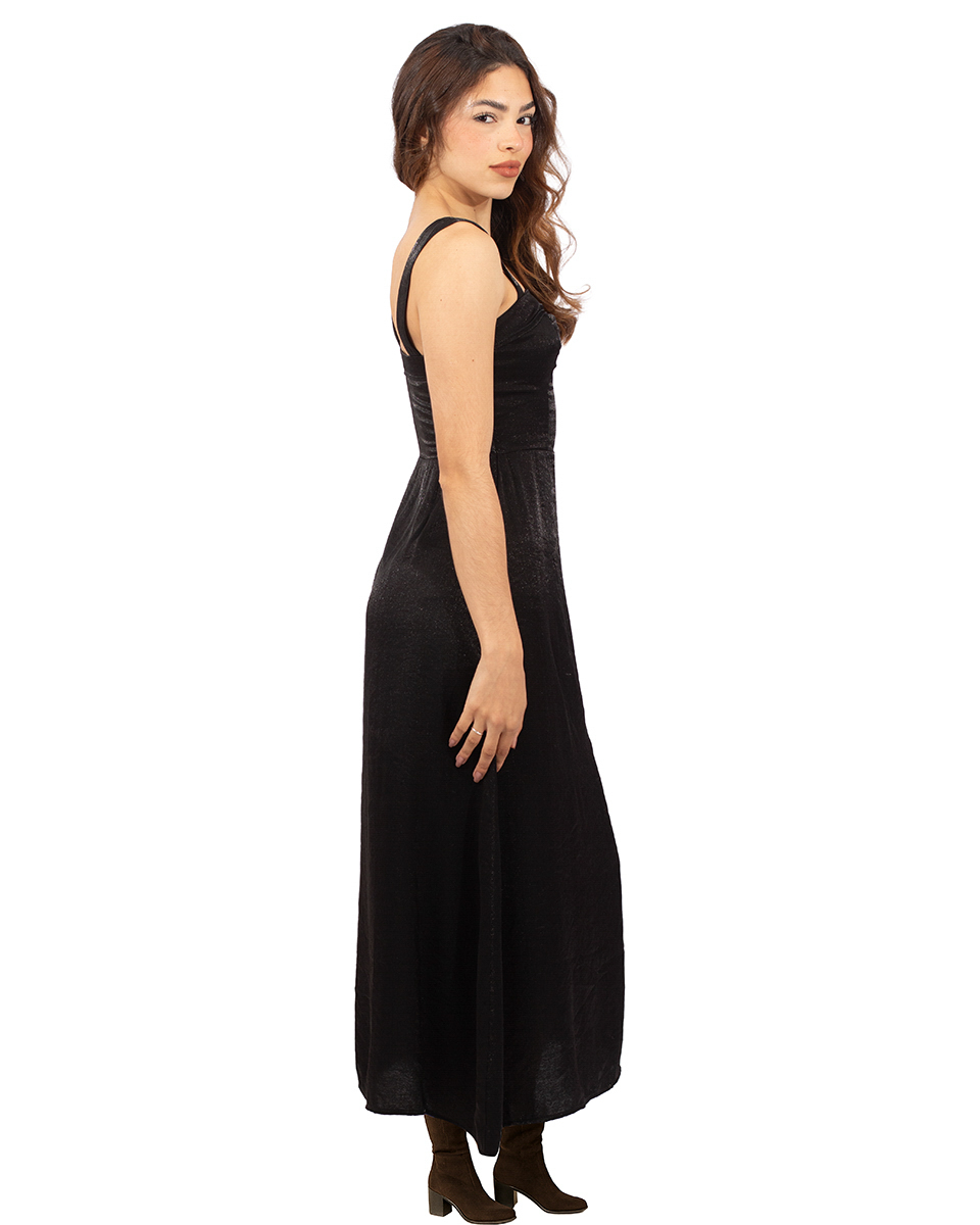 Fotografia de roupas profissional com modelo