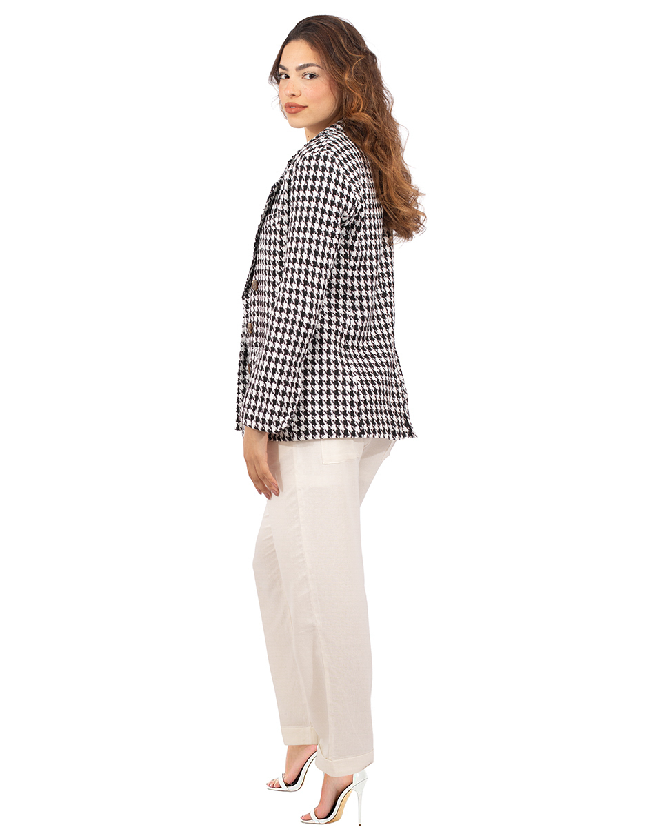 Fotografia de roupas profissional com modelo